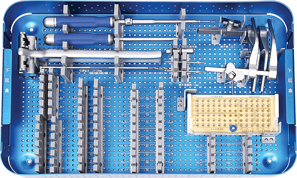 Precio de fábrica El nuevo kit de instrumentos de placa de cervical de cervical de titanio de titanio con CE